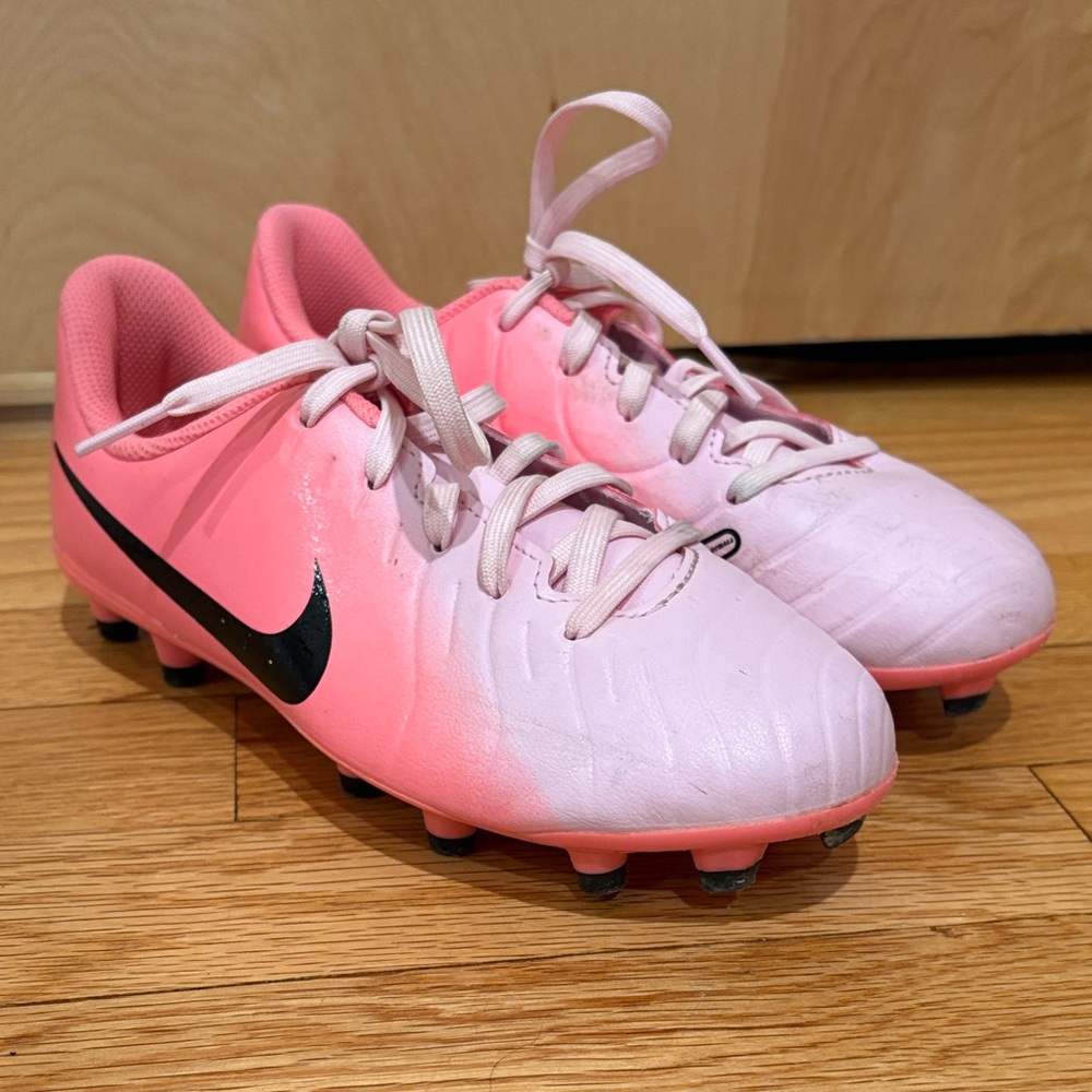 Nike Youth Soccer Cleats Pink Black Size 3Y Kids Athletic Shoes
